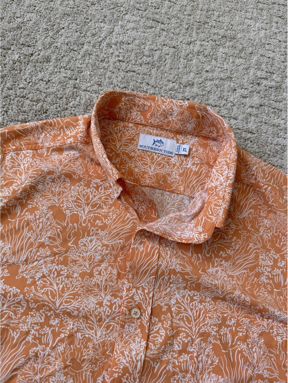 Southern Tide Men’s XL Performance Shirt Orange Coral Print Short Sleeve Stretch